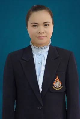 นางนุชจรีย์ สตางค์รัตน์